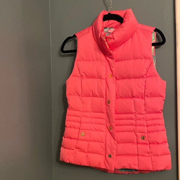Lilly Pulitzer puffer vest - size small -down/feather filling - gold accents - Picture 1 of 8
